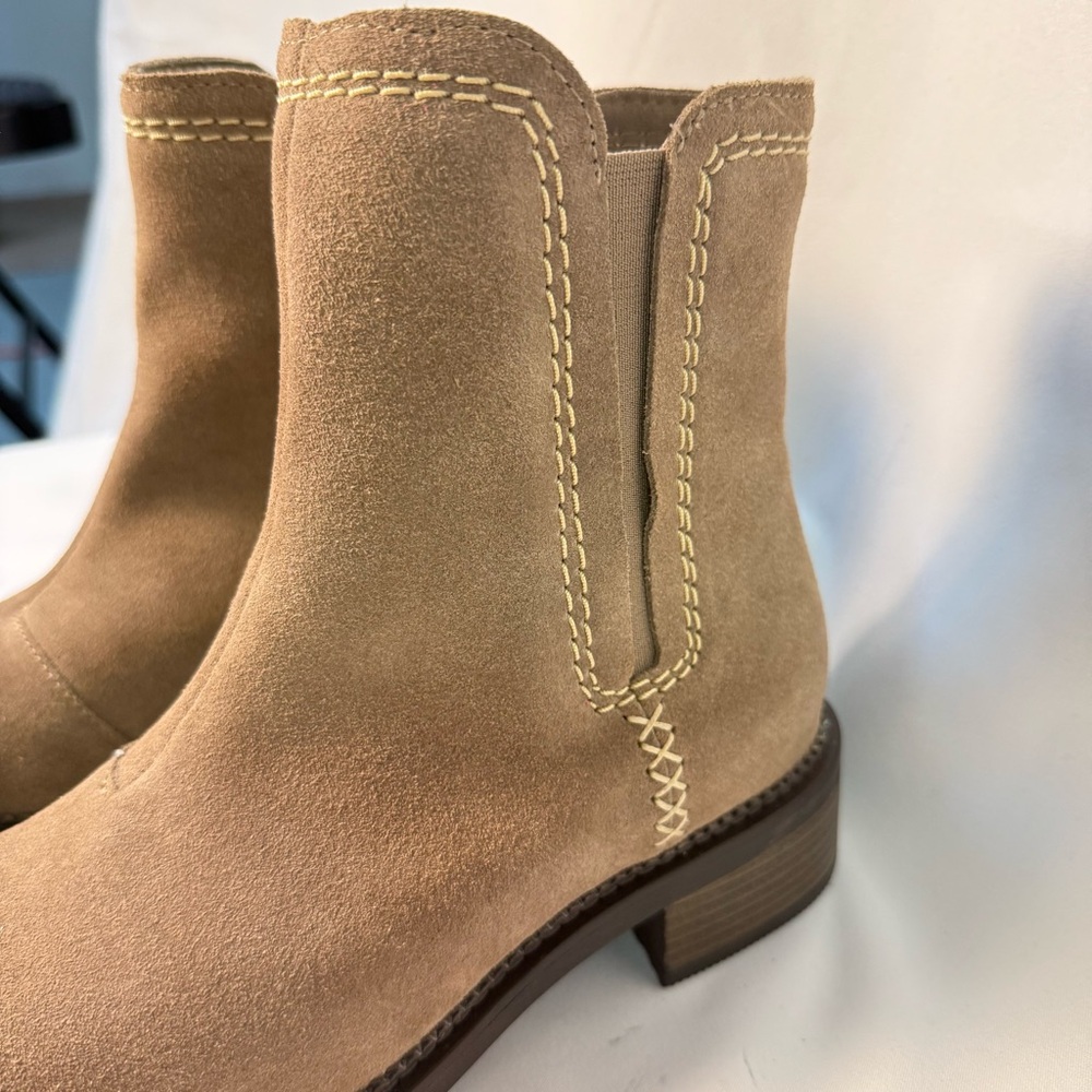 Clarks Women Maye Zip Leather Chelsea Boots 6 Pebble Suede Casual Outdoor Casual - Picture 3 of 12